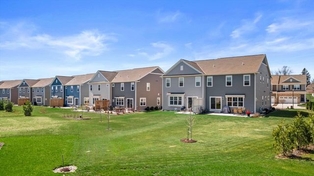 W72N1170 Augusta LANE, Cedarburg, WI 53012