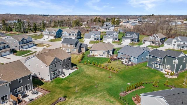 W72N1170 Augusta LANE, Cedarburg, WI 53012