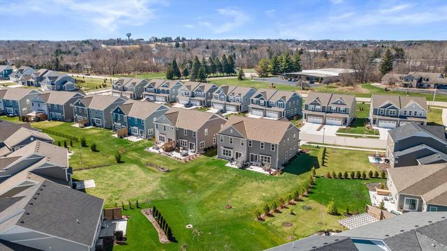 W72N1170 Augusta LANE, Cedarburg, WI 53012