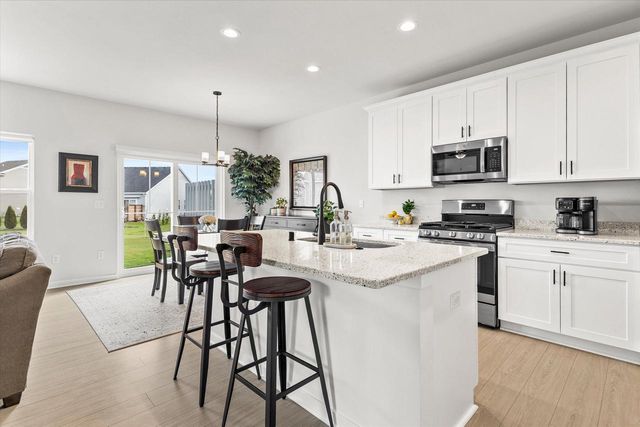 W72N1170 Augusta LANE, Cedarburg, WI 53012