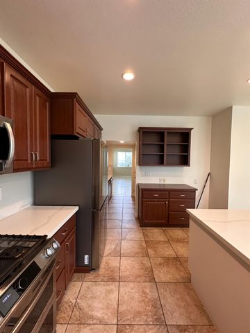 10324 Almanor Cir, Stockton, CA 95219