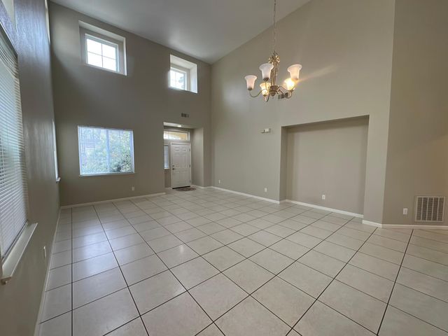 10324 Almanor Cir, Stockton, CA 95219