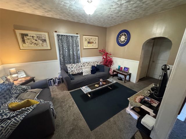 222 POPLAR Street, Erie, PA 16507