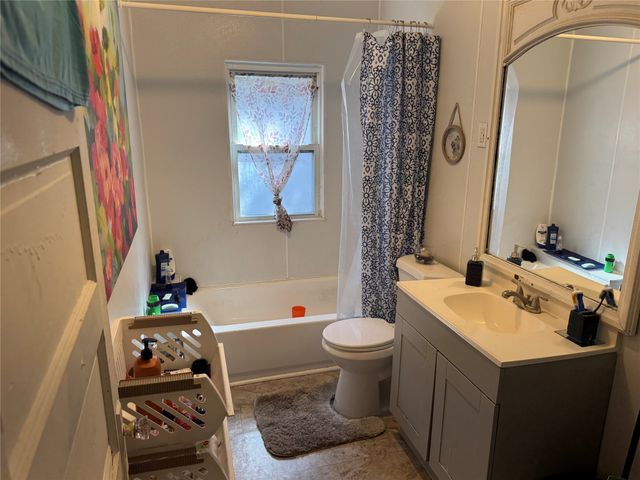 222 POPLAR Street, Erie, PA 16507