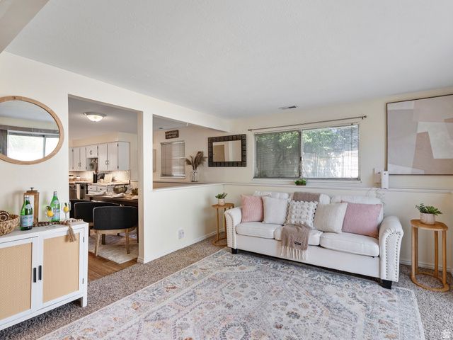 4702 S CATHAY CIR, Taylorsville, UT 84123