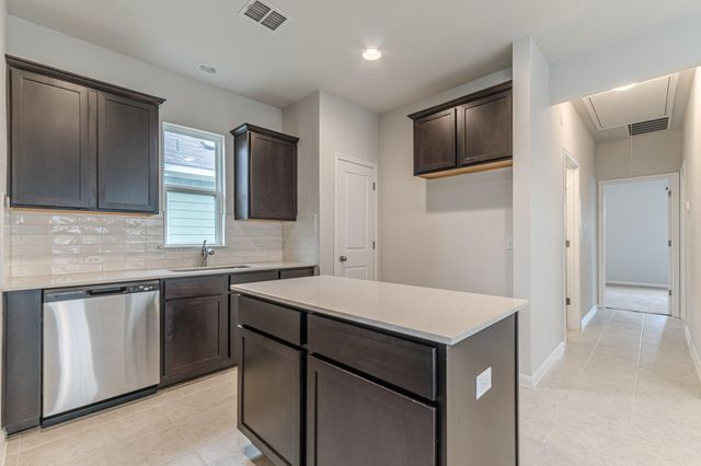 1064 Esplanade PKWY, San Marcos, TX 78666
