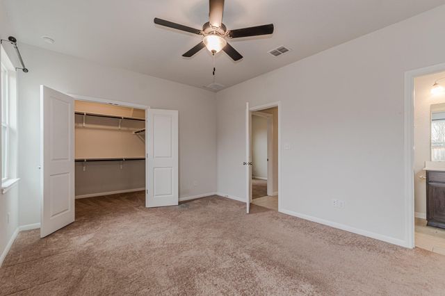 1064 Esplanade PKWY, San Marcos, TX 78666