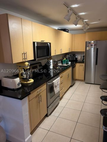 7501 E Treasure Dr 2L, North Bay Village, FL 33141
