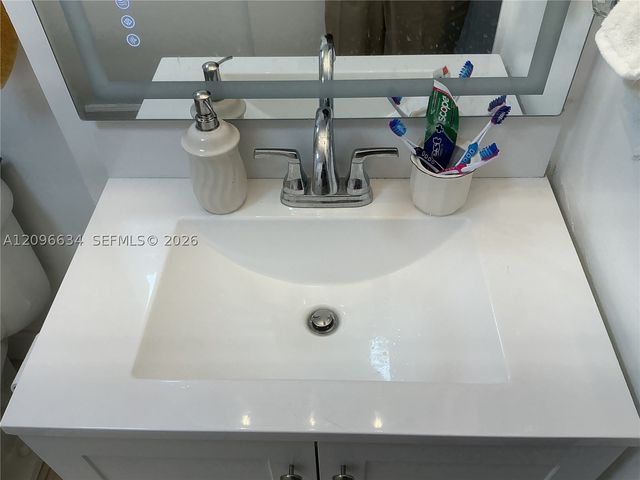 7501 E Treasure Dr 2L, North Bay Village, FL 33141