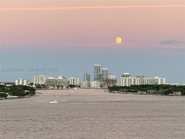7501 E Treasure Dr 2L, North Bay Village, FL 33141