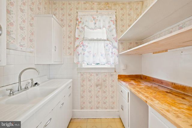 3811 WOODBINE AVE, Baltimore, MD 21207
