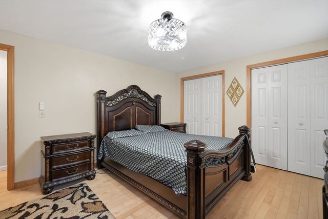179 Cabinet St, Springfield, MA 01129