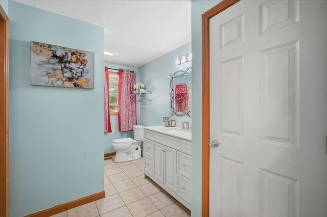 179 Cabinet St, Springfield, MA 01129