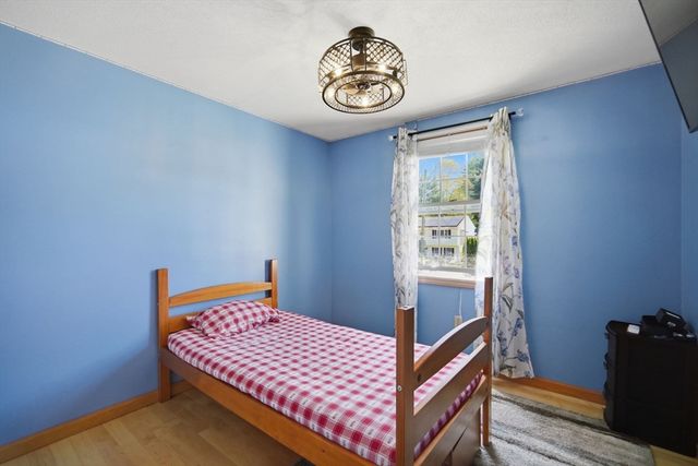 179 Cabinet St, Springfield, MA 01129