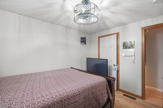 179 Cabinet St, Springfield, MA 01129