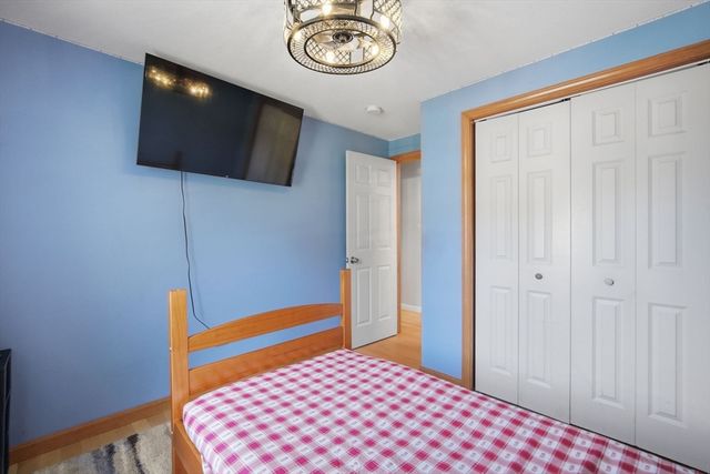179 Cabinet St, Springfield, MA 01129