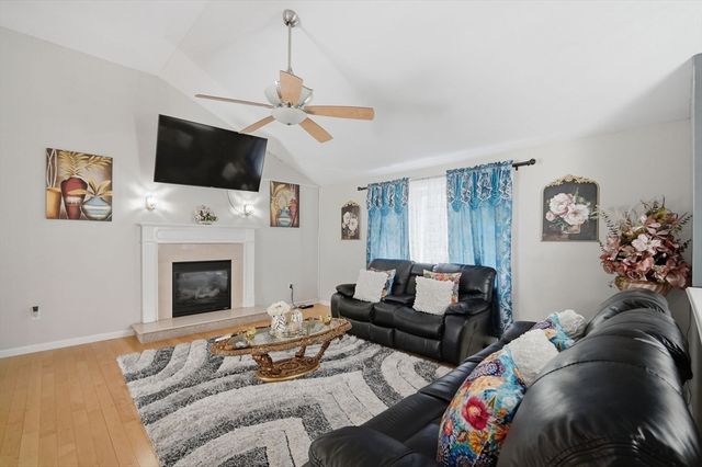 179 Cabinet St, Springfield, MA 01129