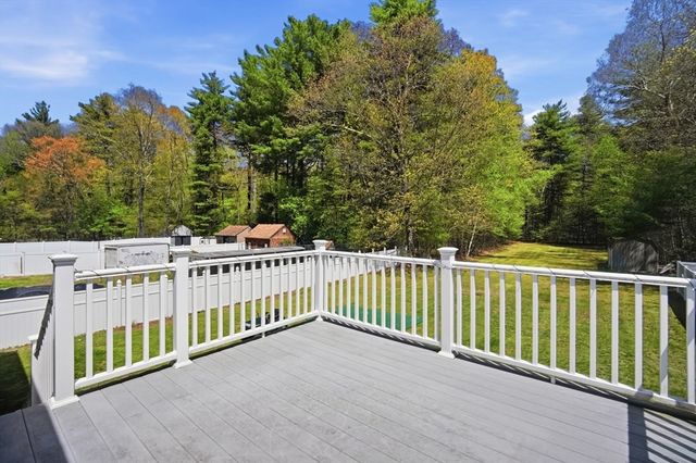 179 Cabinet St, Springfield, MA 01129