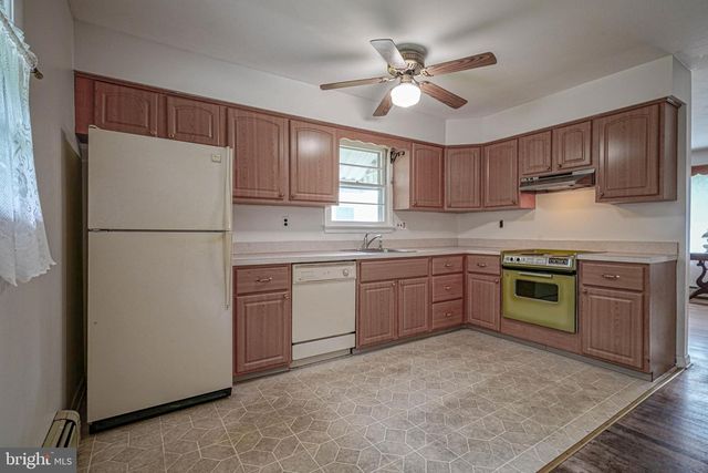 70 WALNUT ST, Mount Holly, NJ 08060