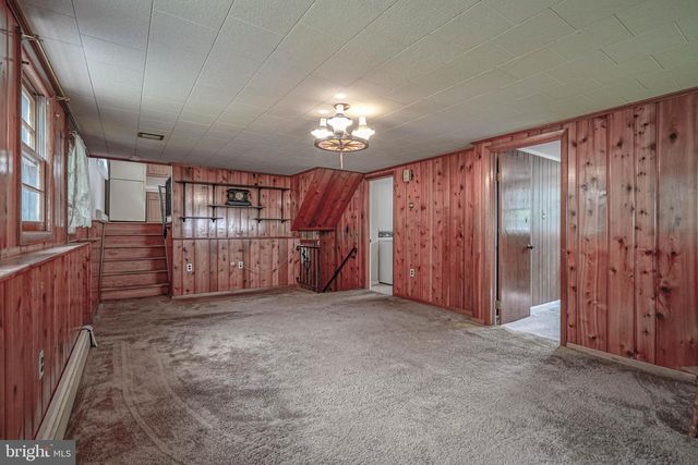 70 WALNUT ST, Mount Holly, NJ 08060