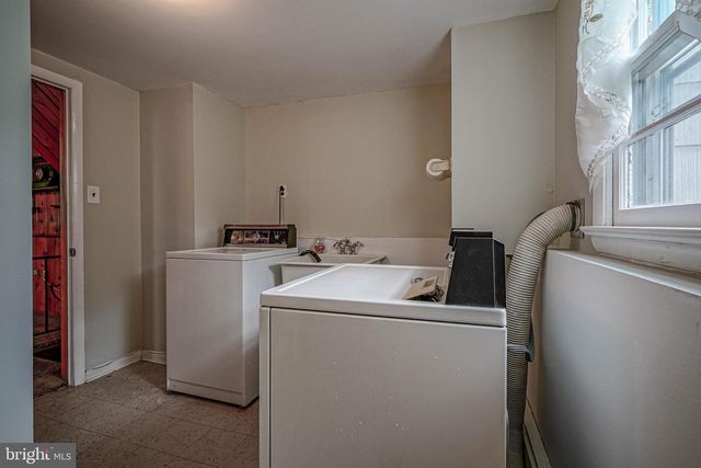 70 WALNUT ST, Mount Holly, NJ 08060