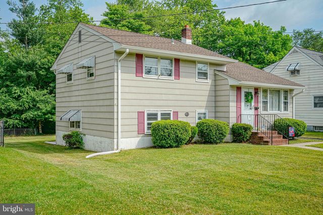 70 WALNUT ST, Mount Holly, NJ 08060