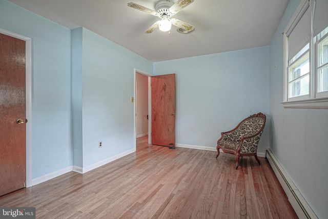 70 WALNUT ST, Mount Holly, NJ 08060