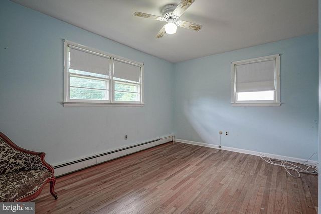 70 WALNUT ST, Mount Holly, NJ 08060
