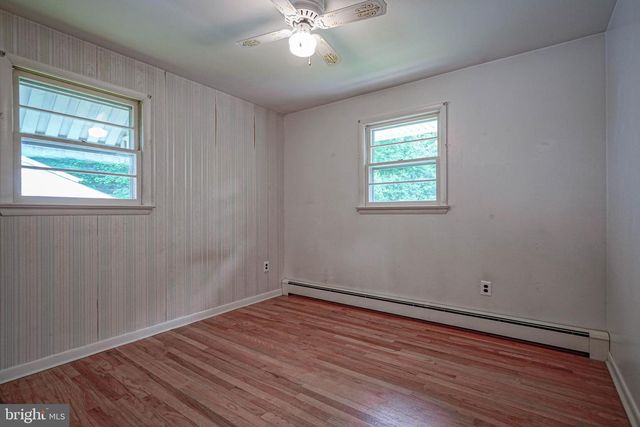 70 WALNUT ST, Mount Holly, NJ 08060