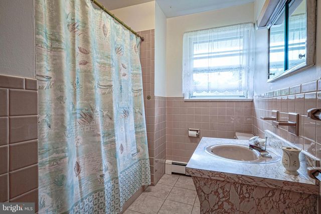 70 WALNUT ST, Mount Holly, NJ 08060