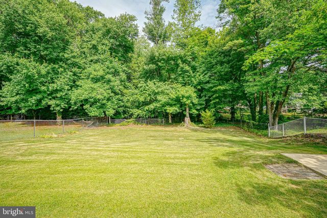 70 WALNUT ST, Mount Holly, NJ 08060