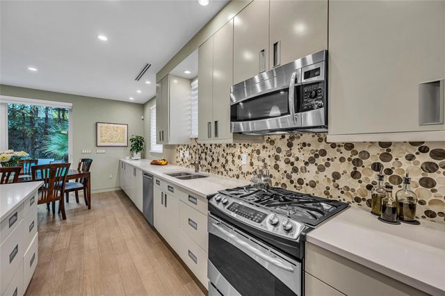 1200 NE 2nd Street, Fort Lauderdale, FL 33301