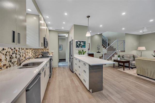 1200 NE 2nd Street, Fort Lauderdale, FL 33301