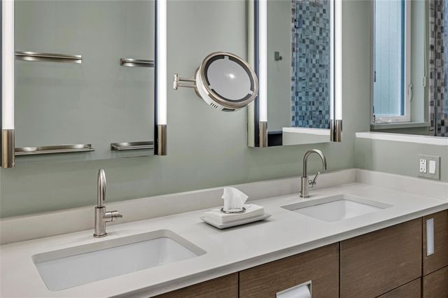 1200 NE 2nd Street, Fort Lauderdale, FL 33301