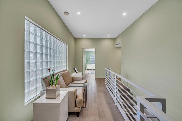 1200 NE 2nd Street, Fort Lauderdale, FL 33301