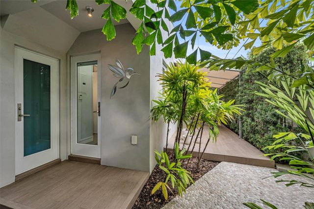 1200 NE 2nd Street, Fort Lauderdale, FL 33301