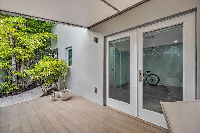 1200 NE 2nd Street, Fort Lauderdale, FL 33301