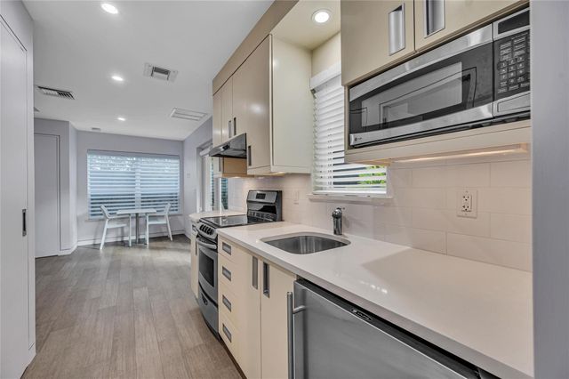 1200 NE 2nd Street, Fort Lauderdale, FL 33301