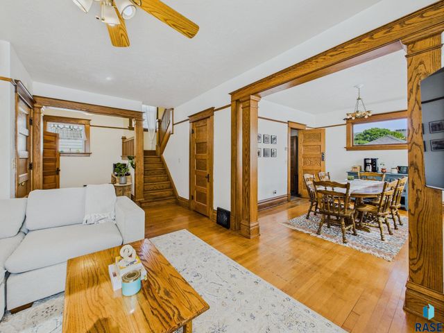 318 W 19th St, Sioux Falls, SD 57105