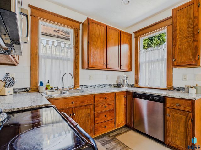 318 W 19th St, Sioux Falls, SD 57105