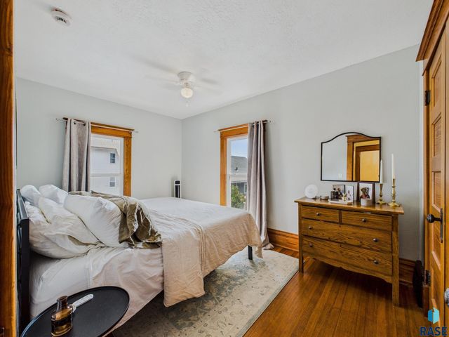 318 W 19th St, Sioux Falls, SD 57105