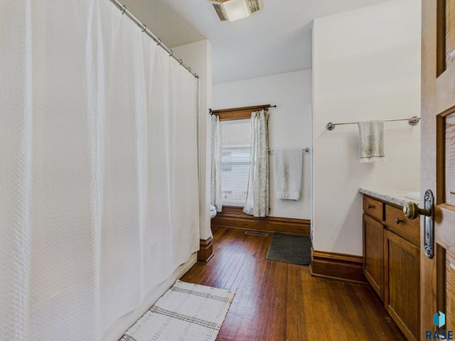 318 W 19th St, Sioux Falls, SD 57105