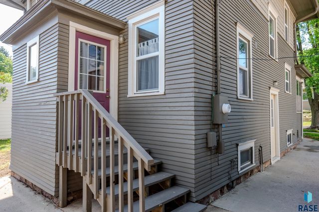 318 W 19th St, Sioux Falls, SD 57105