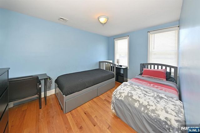 34 Gordon Street, Ridgefield Park, NJ 07660