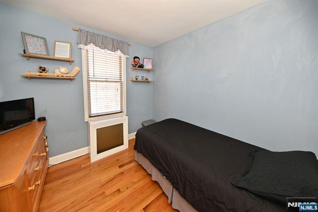 34 Gordon Street, Ridgefield Park, NJ 07660