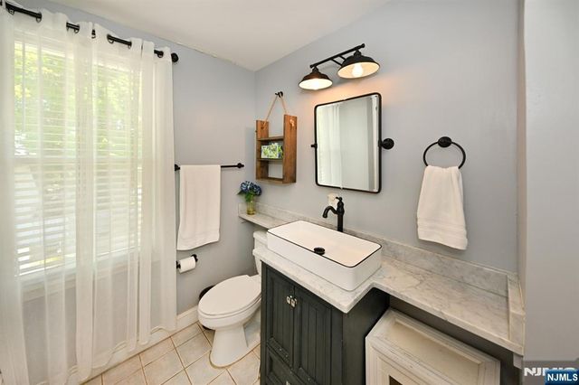 34 Gordon Street, Ridgefield Park, NJ 07660