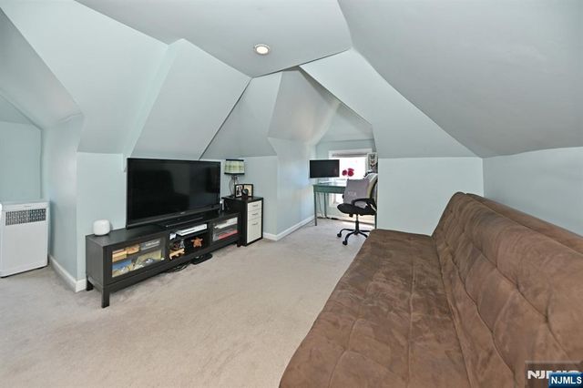 34 Gordon Street, Ridgefield Park, NJ 07660