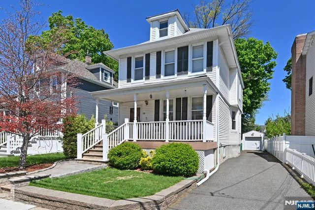 34 Gordon Street, Ridgefield Park, NJ 07660