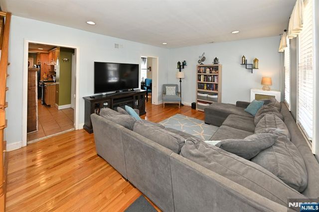 34 Gordon Street, Ridgefield Park, NJ 07660