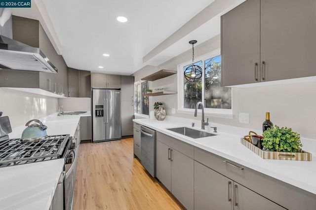 7472 7472 Blue Fox Way, San Ramon, CA 94583